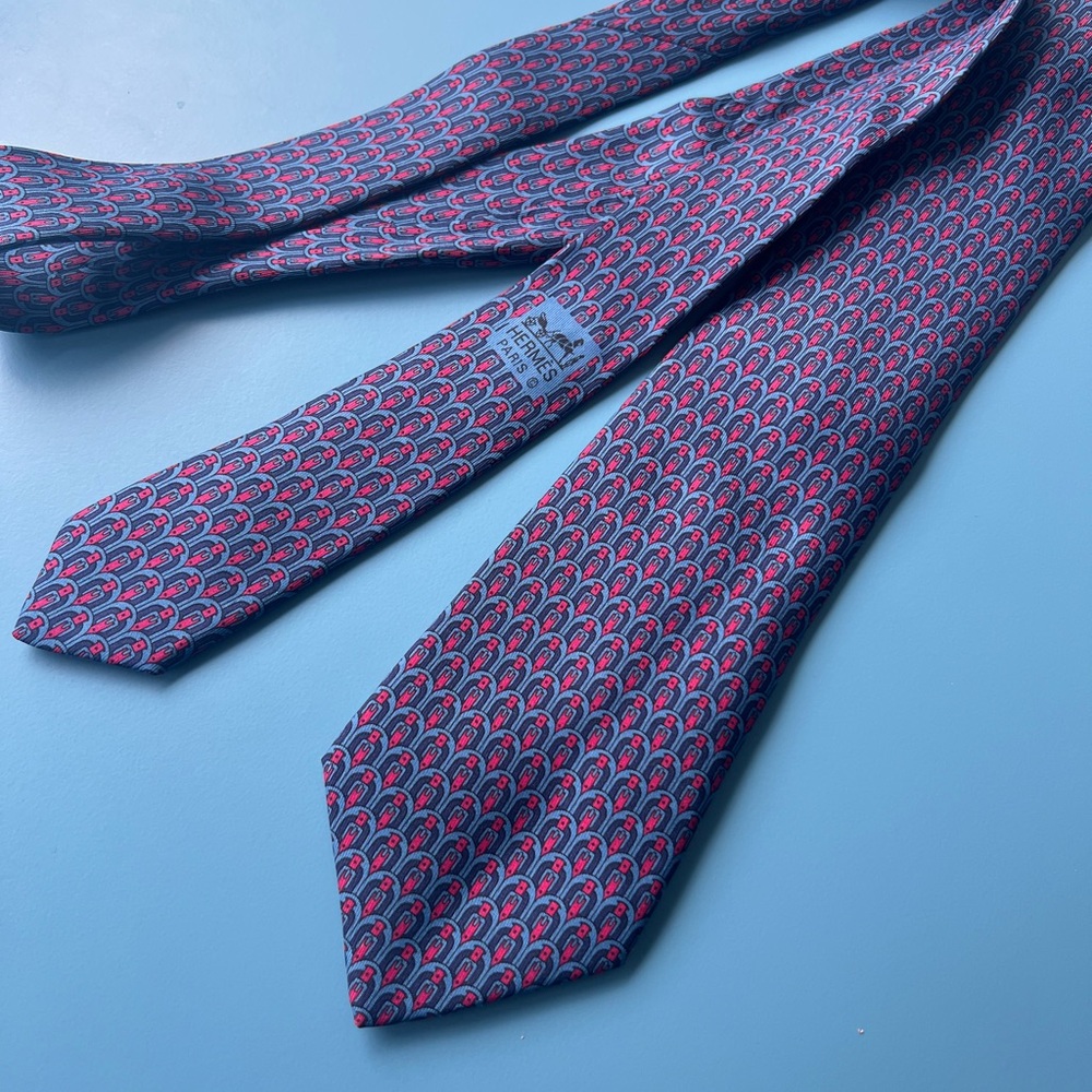 HERMÈS 100% Silk Tie